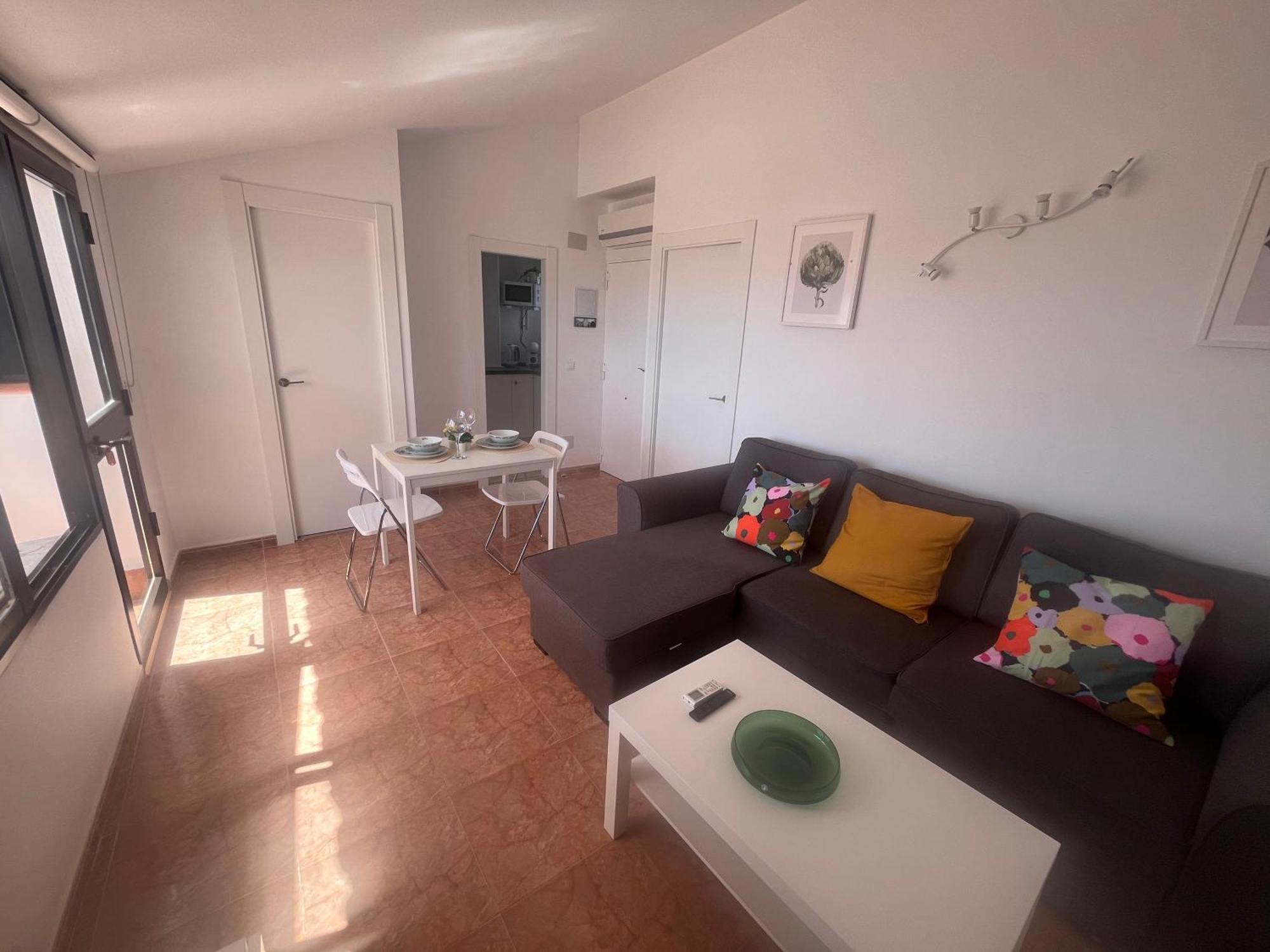 Apartamento Lidia Planta 2, La Carihuela 1ª Linea Playa, Vistas Mar, Buhardilla 1 Dormitorio, 40 M2, 1-3 Huesped, Terraza, Wifi Торремолінос Екстер'єр фото