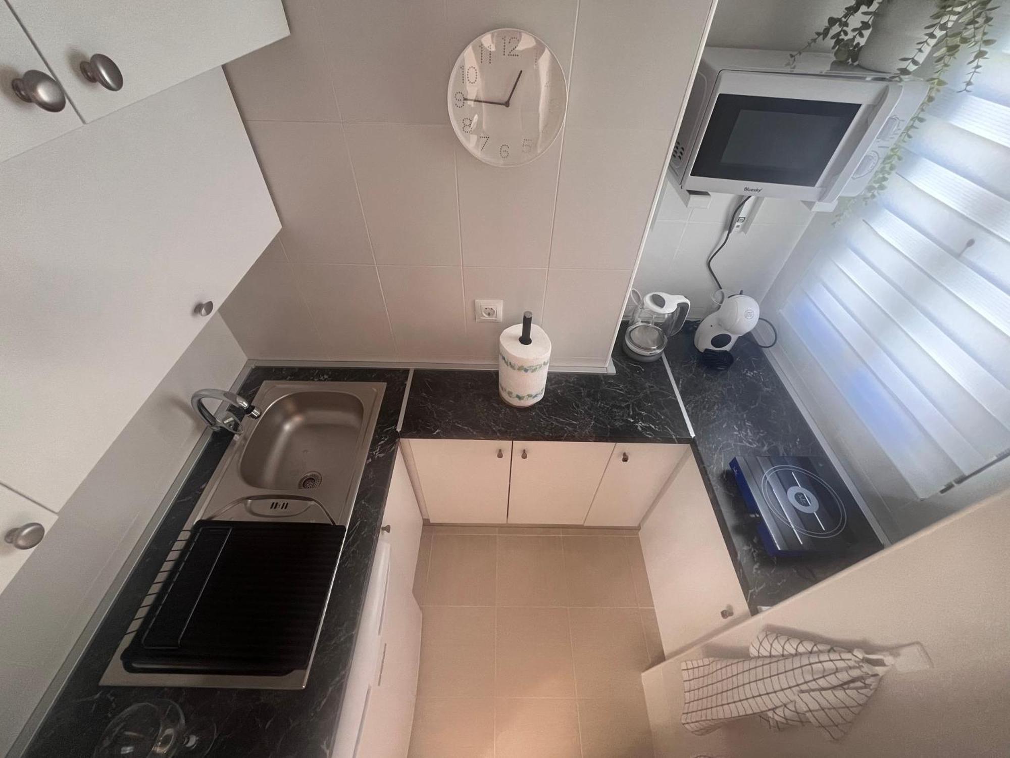 Apartamento Lidia Planta 2, La Carihuela 1ª Linea Playa, Vistas Mar, Buhardilla 1 Dormitorio, 40 M2, 1-3 Huesped, Terraza, Wifi Торремолінос Екстер'єр фото