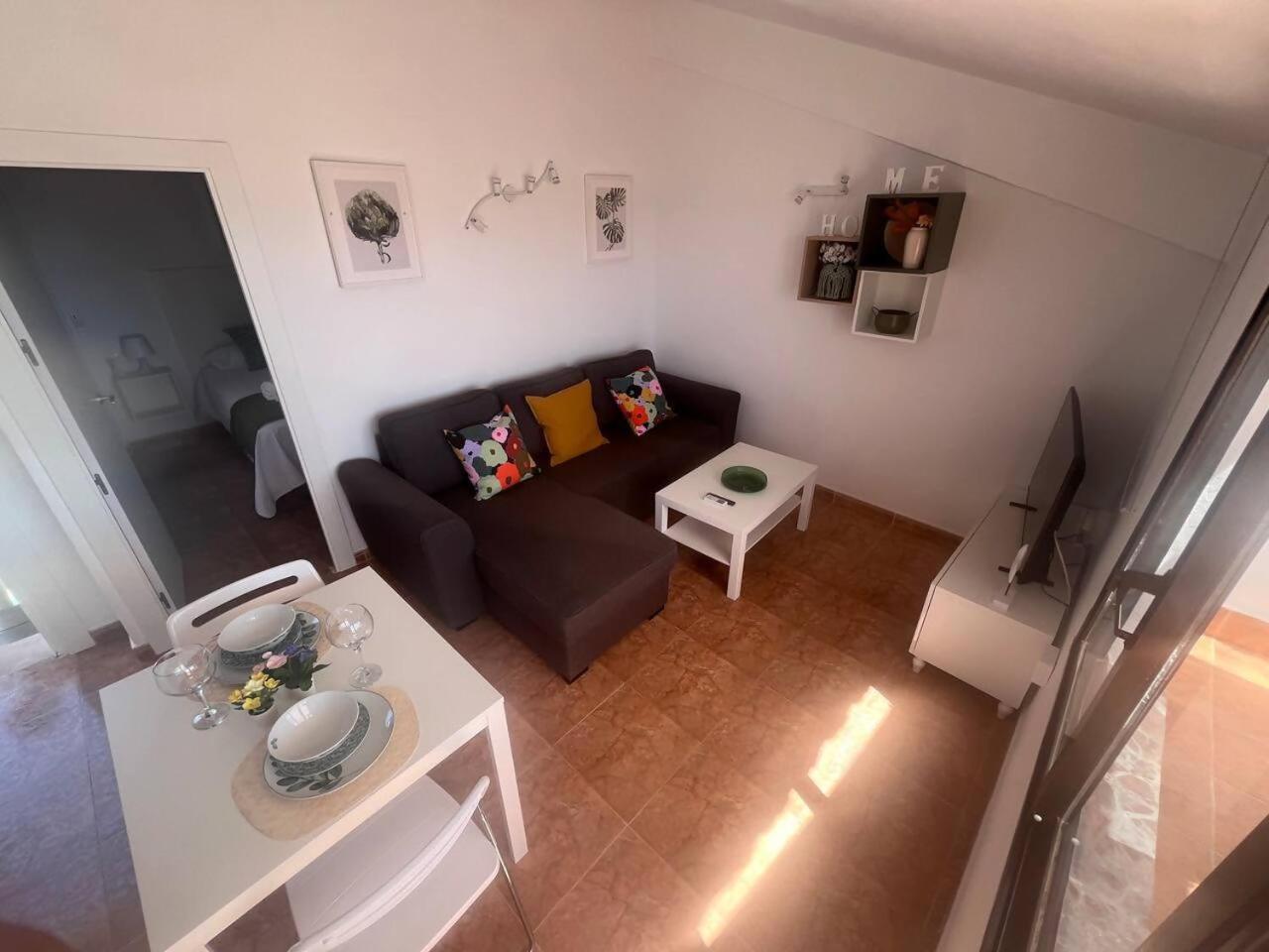 Apartamento Lidia Planta 2, La Carihuela 1ª Linea Playa, Vistas Mar, Buhardilla 1 Dormitorio, 40 M2, 1-3 Huesped, Terraza, Wifi Торремолінос Екстер'єр фото