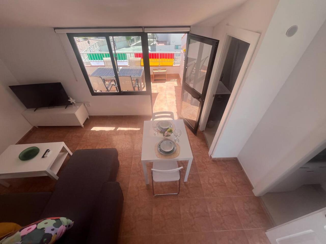 Apartamento Lidia Planta 2, La Carihuela 1ª Linea Playa, Vistas Mar, Buhardilla 1 Dormitorio, 40 M2, 1-3 Huesped, Terraza, Wifi Торремолінос Екстер'єр фото