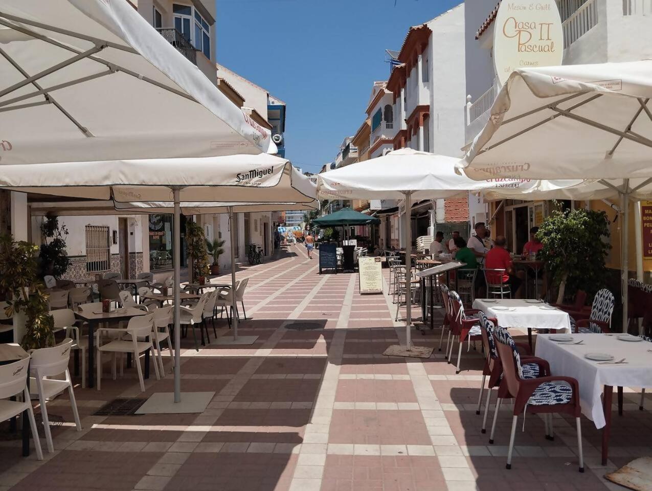 Apartamento Lidia Planta 2, La Carihuela 1ª Linea Playa, Vistas Mar, Buhardilla 1 Dormitorio, 40 M2, 1-3 Huesped, Terraza, Wifi Торремолінос Екстер'єр фото