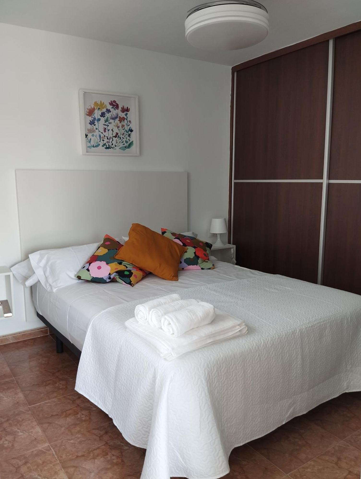 Apartamento Lidia Planta 2, La Carihuela 1ª Linea Playa, Vistas Mar, Buhardilla 1 Dormitorio, 40 M2, 1-3 Huesped, Terraza, Wifi Торремолінос Екстер'єр фото