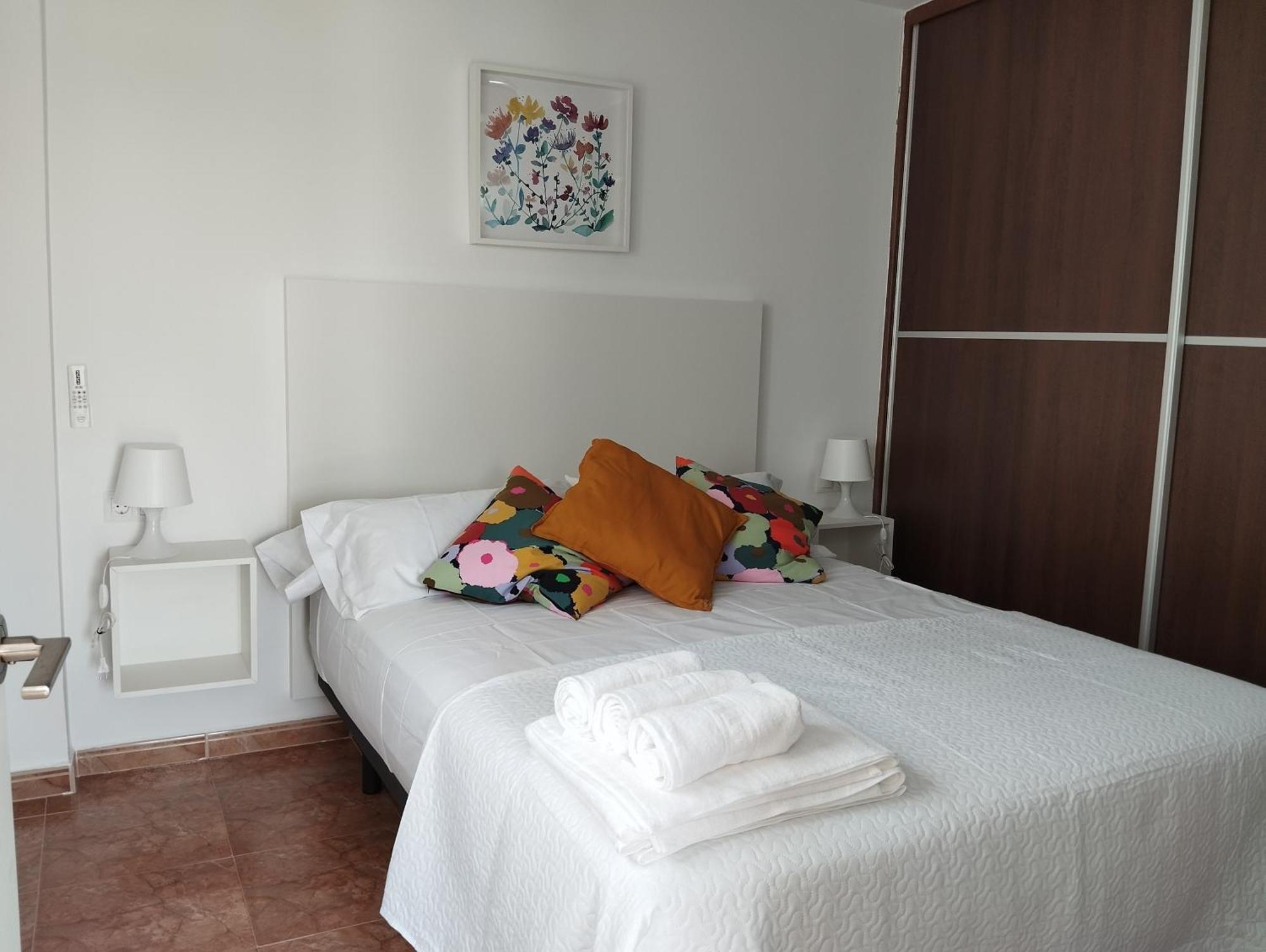 Apartamento Lidia Planta 2, La Carihuela 1ª Linea Playa, Vistas Mar, Buhardilla 1 Dormitorio, 40 M2, 1-3 Huesped, Terraza, Wifi Торремолінос Екстер'єр фото